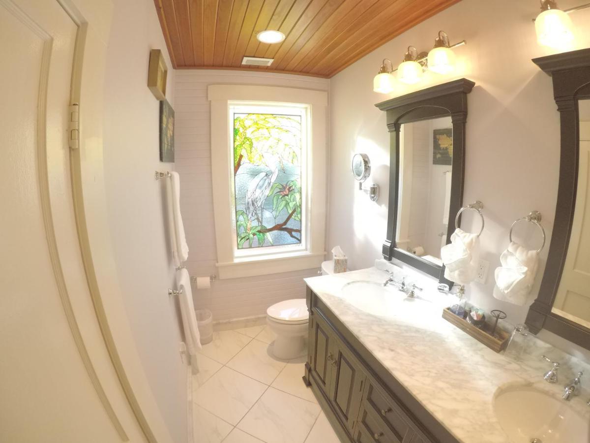 The Hibiscus House Of Fort Myers Exterior photo