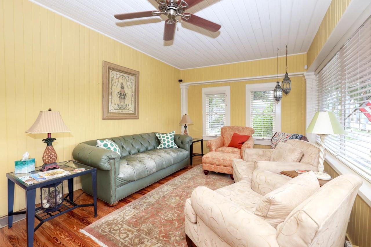 The Hibiscus House Of Fort Myers Exterior photo