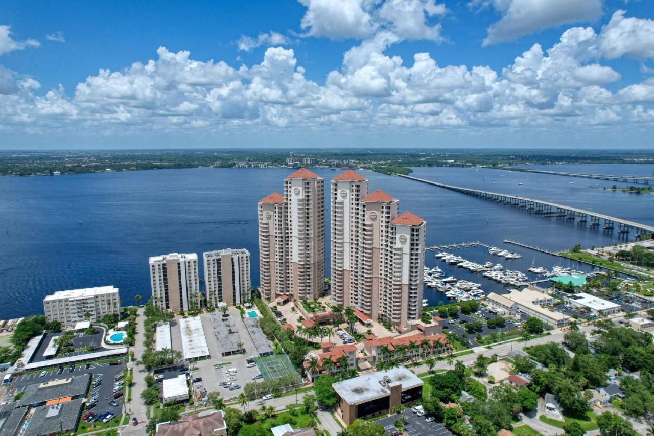 The Hibiscus House Of Fort Myers Exterior photo