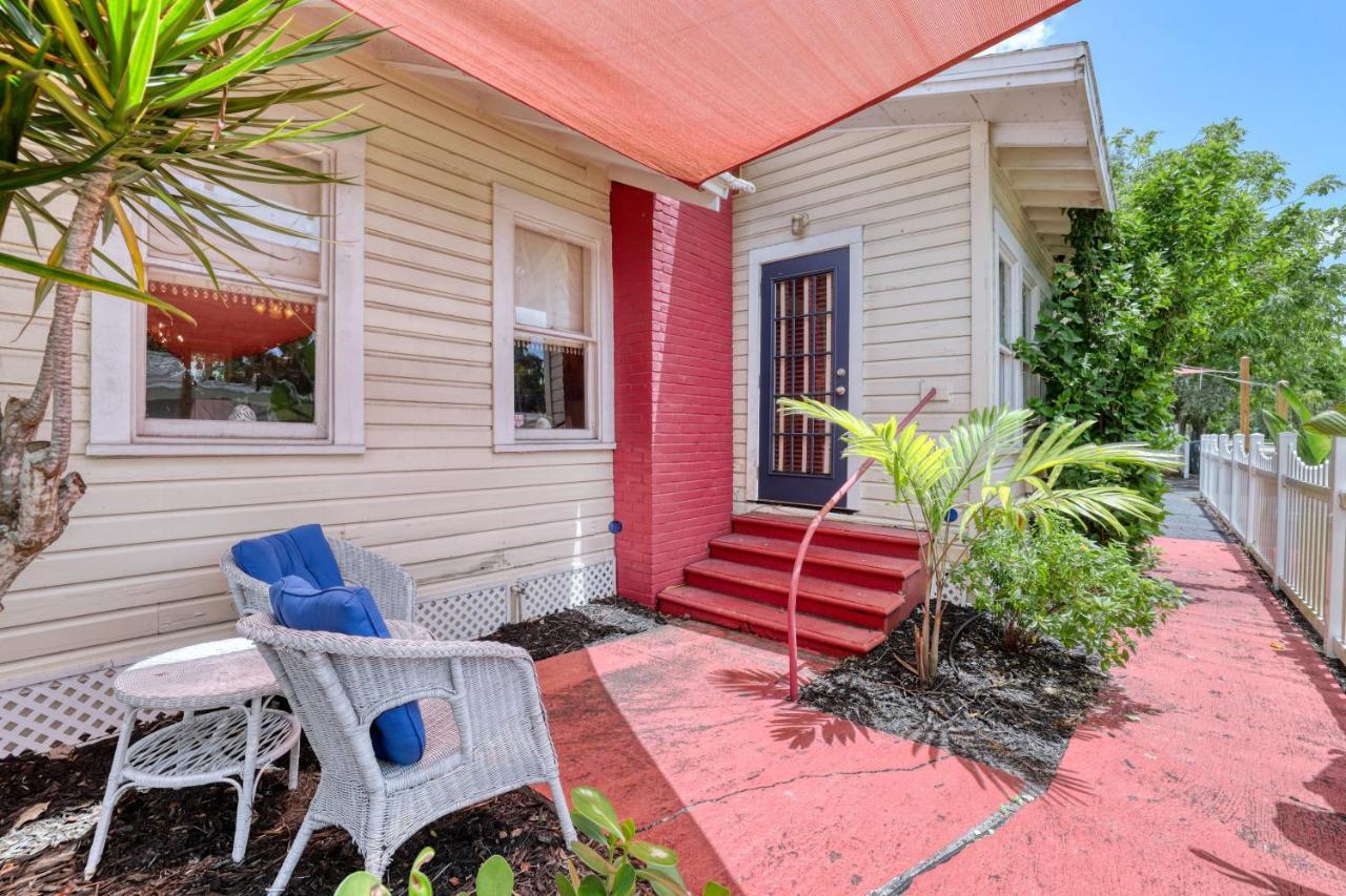 The Hibiscus House Of Fort Myers Exterior photo